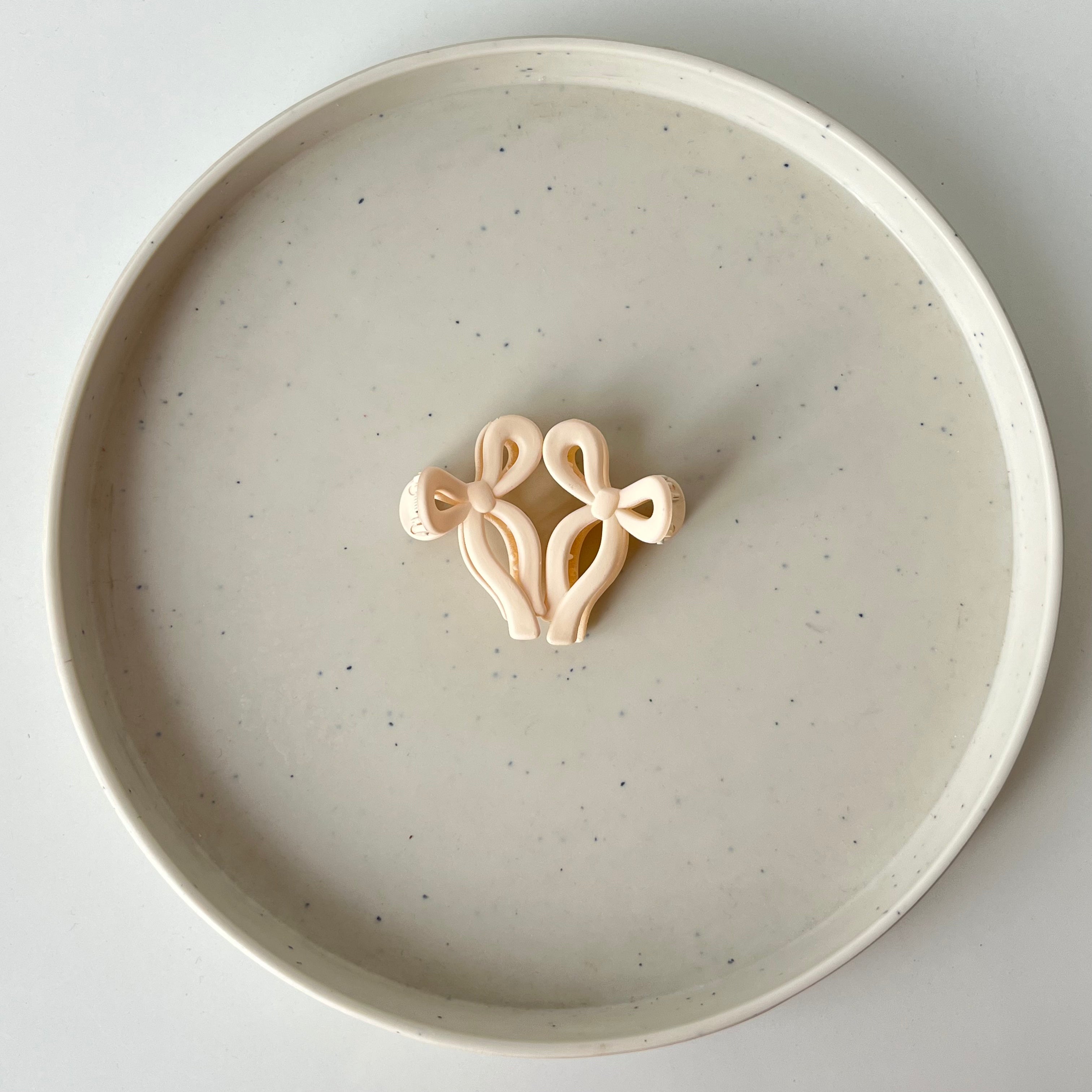 Matte Ribbon – Small Bow Hair Claw